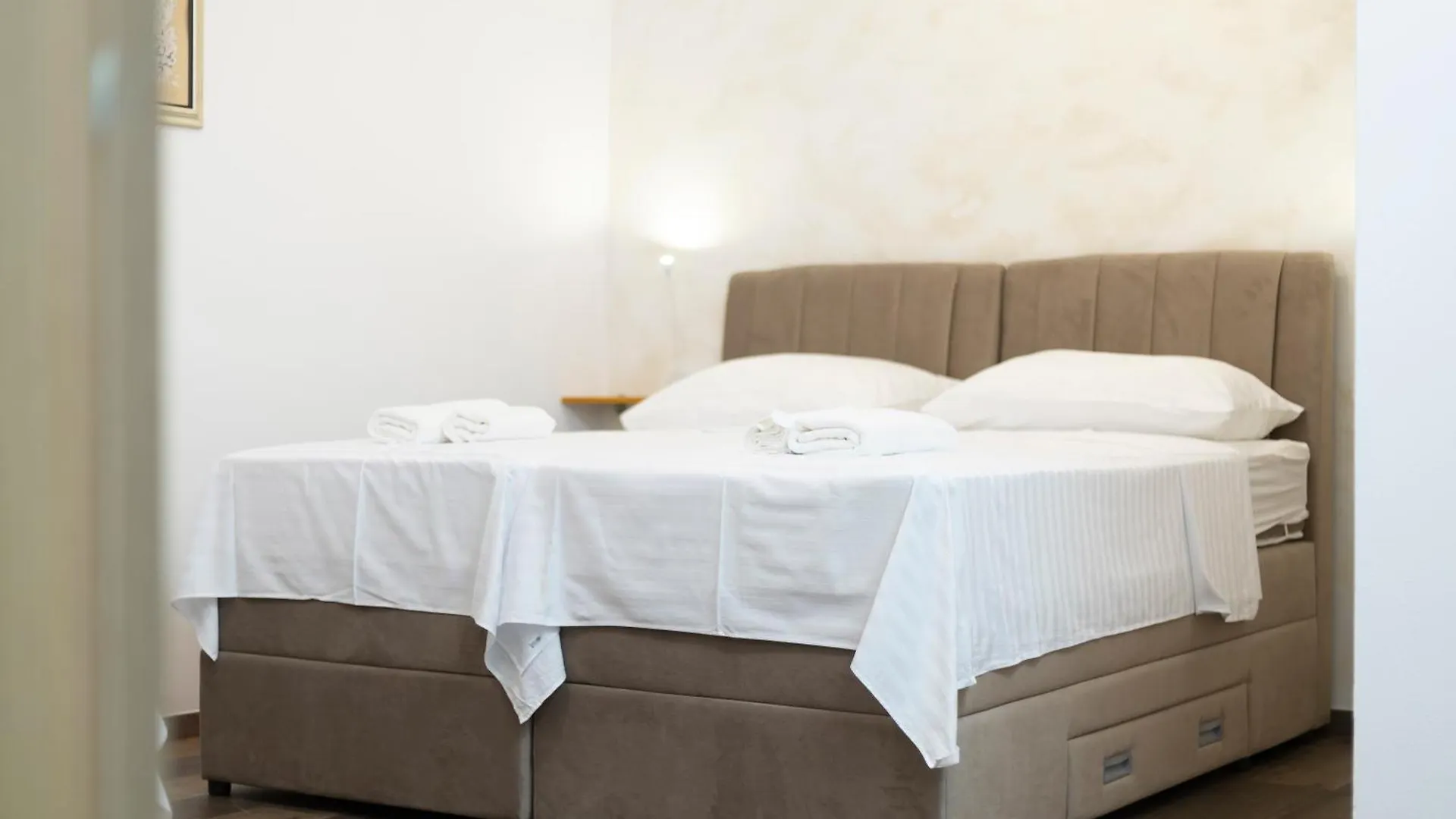 Split Varos Inn 3*,  Croatia